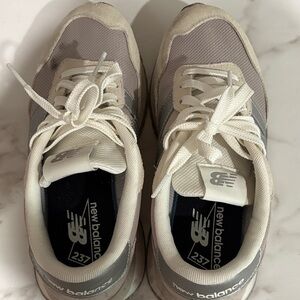New Balance 237 Sneakers in Gray and White